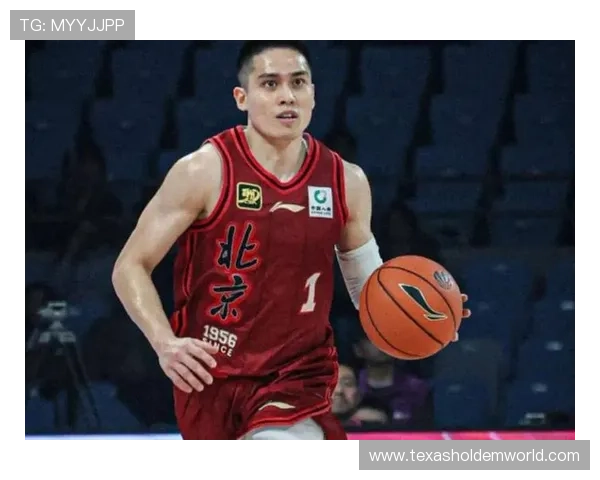 陈盈俊北京队后卫,组织传球犀利 陈盈俊北京队后卫,组织传球犀利